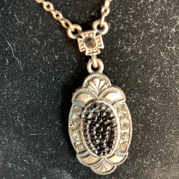 Large Lot Costume Jewelry - Picture 9 of 17